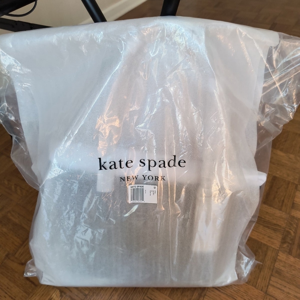 Kate Spade Saffiano pvc Medium Tote